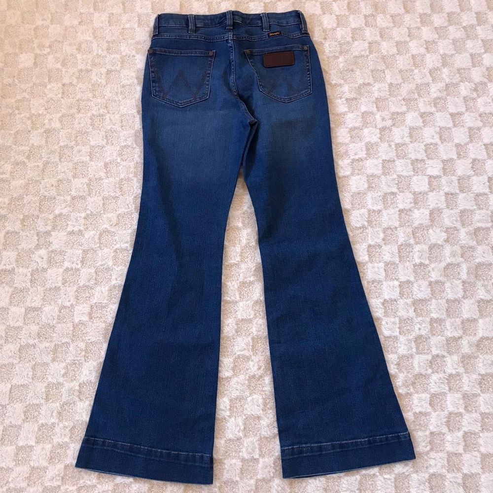 Wrangler Bootcut Jeans - Picture 2 of 10